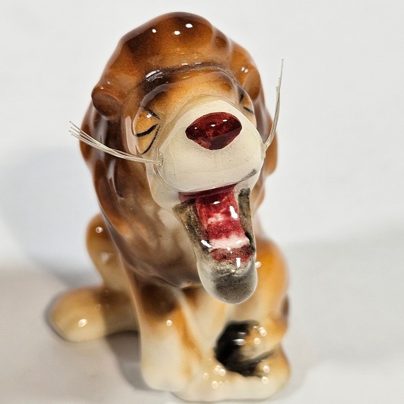 Vintage Yawning Lion Salt and Pepper Shakers Ceramic Japan Brown Mid Century - Picture 7 of 9
